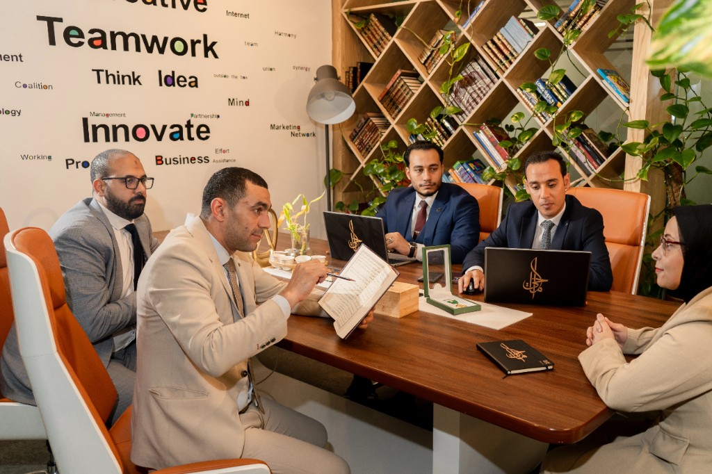 Almahy Legal Services team discussion
